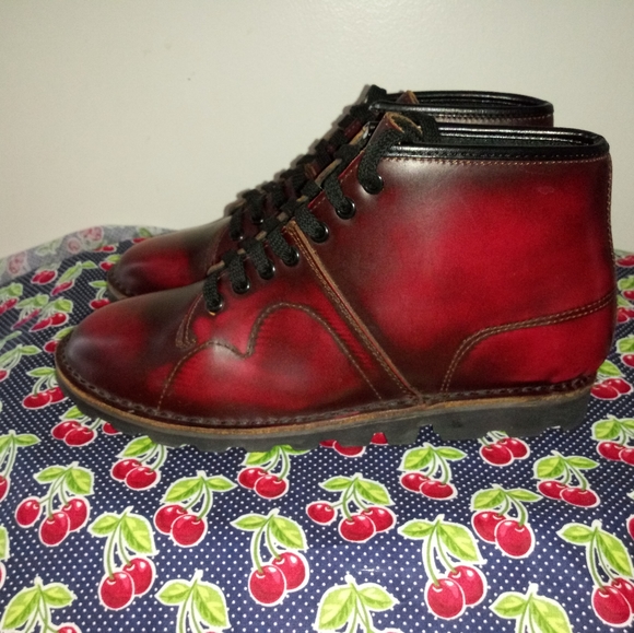 tuk monkey boots
